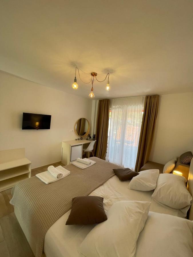 St. Nicholas Rooms Hvar Town Extérieur photo
