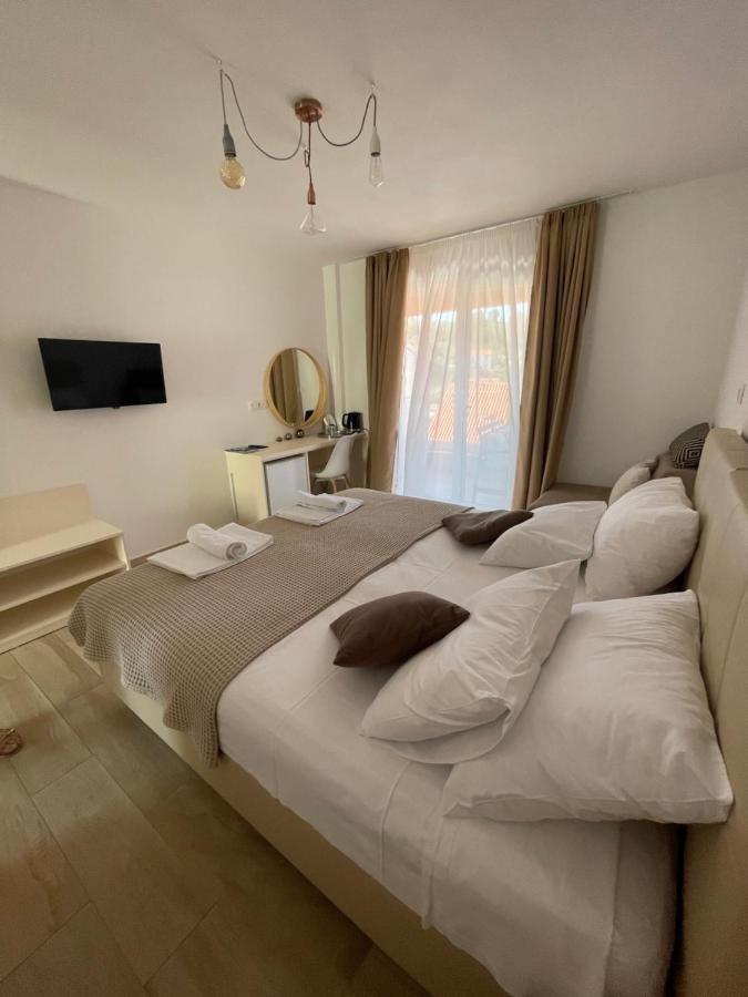 St. Nicholas Rooms Hvar Town Extérieur photo