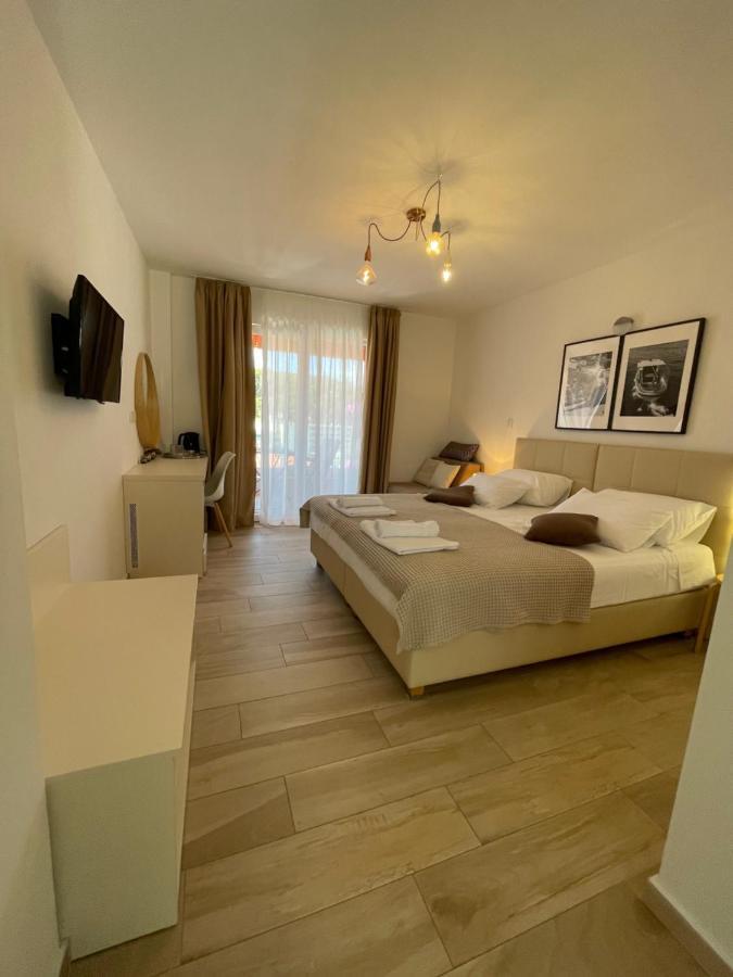 St. Nicholas Rooms Hvar Town Extérieur photo